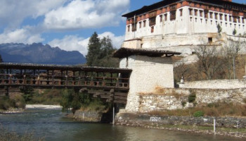 5 Nights 6 Days Fly in Fly out Bhutan Tour with Gangtey Excursion
